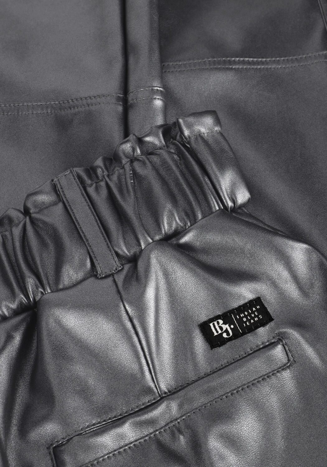 Zilveren INDIAN BLUE JEANS Cargobroeken VEGAN LEATHER CARGO PANTS - large