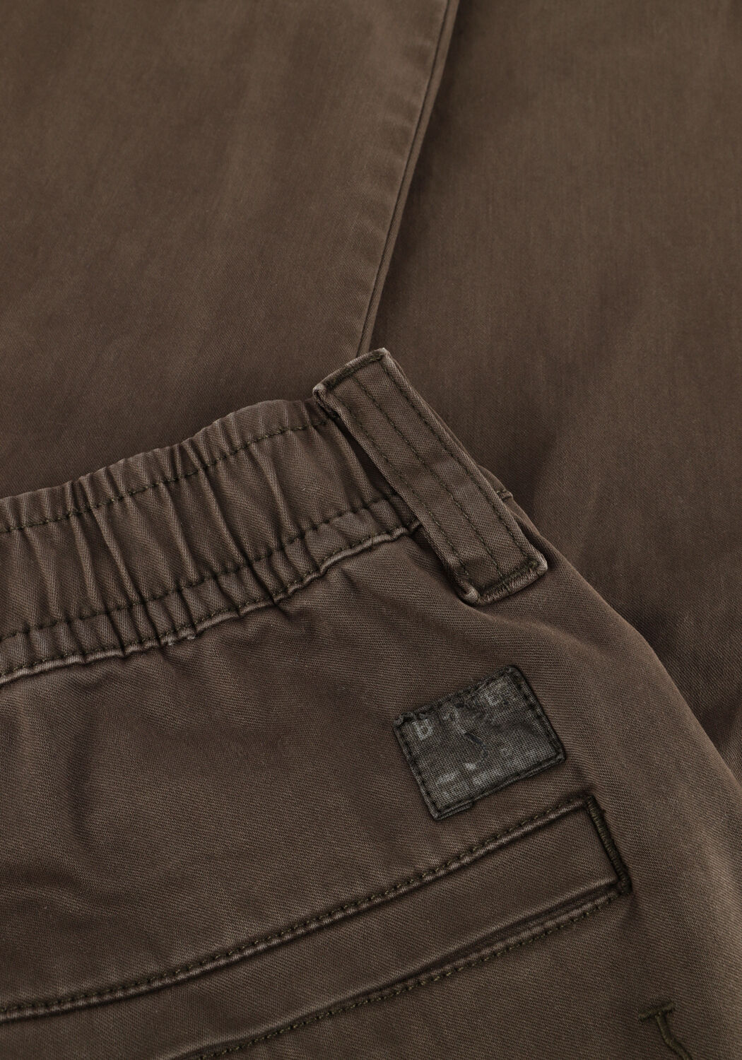 Bruine BUTCHER OF BLUE Chino TRISTAN SATEEN CHINO - large