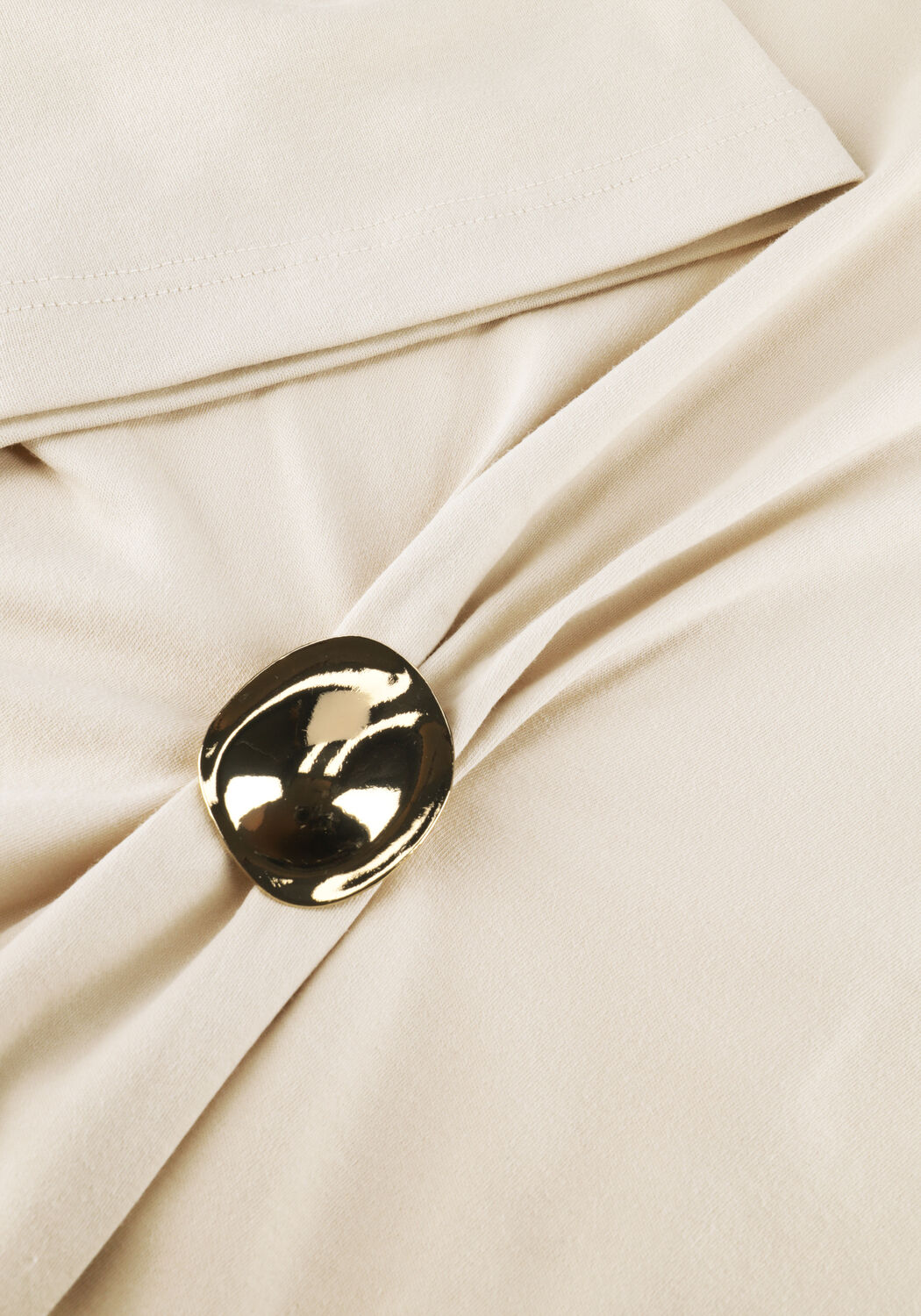 Beige SECOND FEMALE Top ENORA BROOCH TEE - large