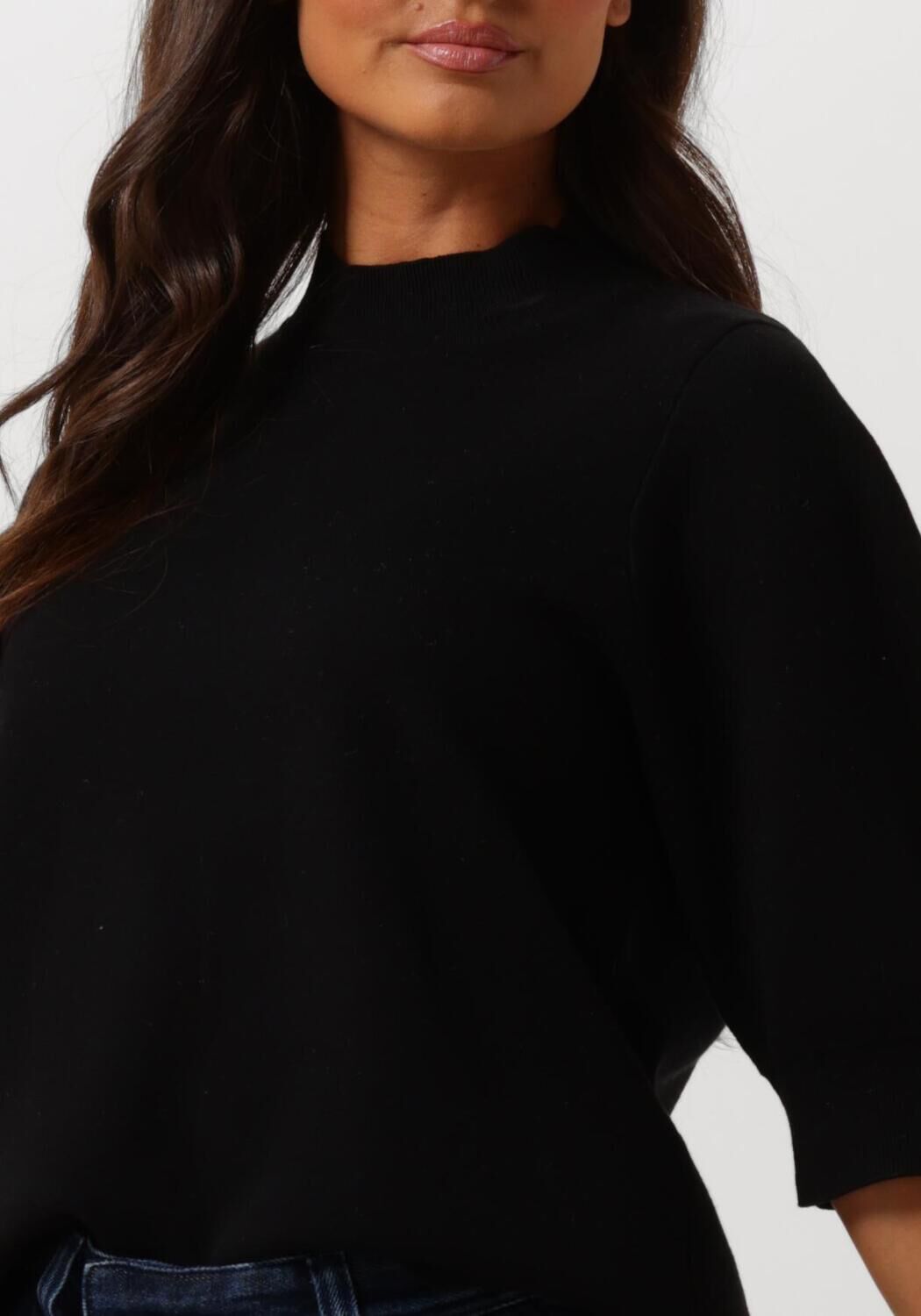 KNIT-TED Dames Tops & T-shirts Yara Zwart