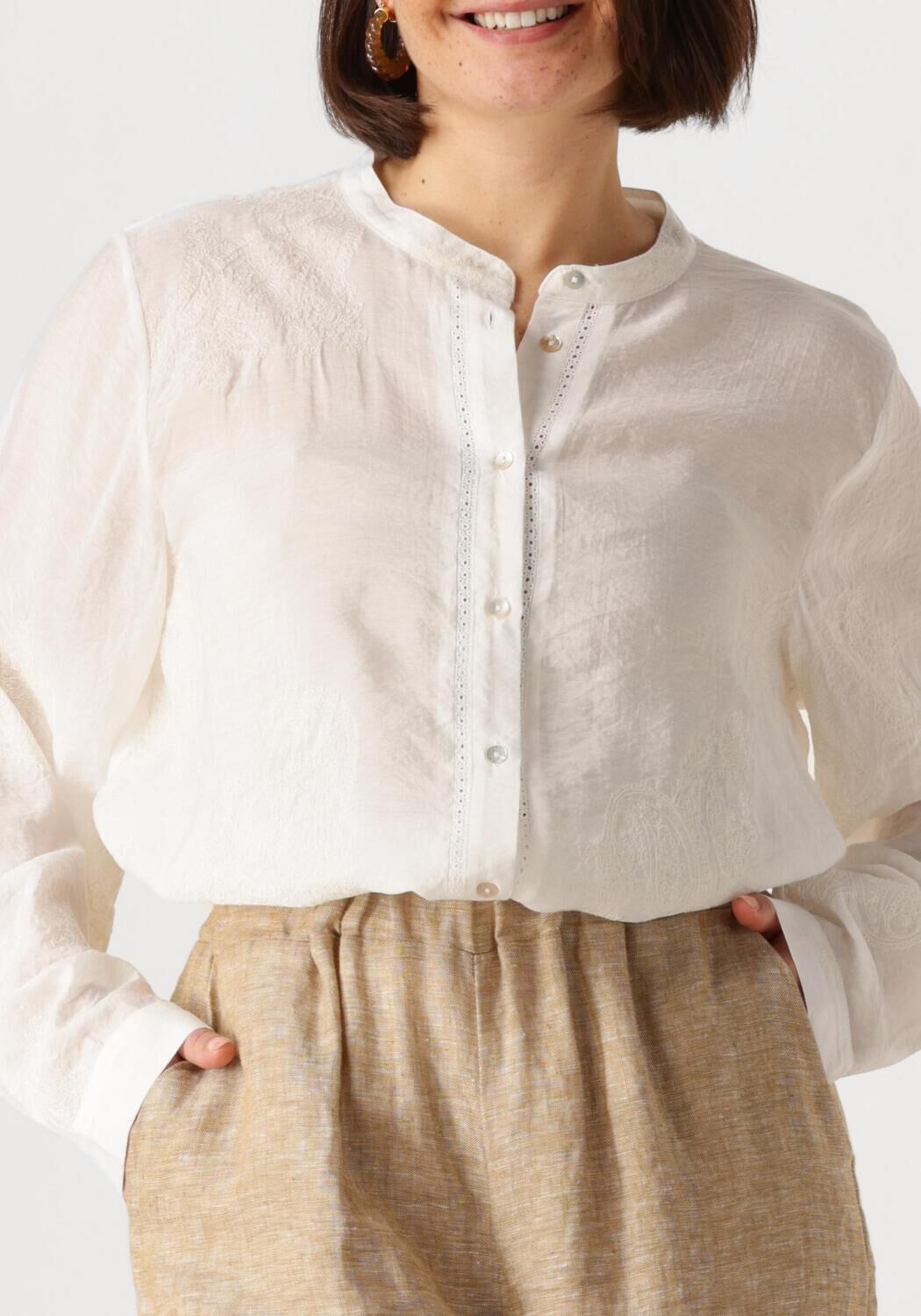 NUKUS Dames Blouses Rosan Blouse Embroidery Gebroken Wit