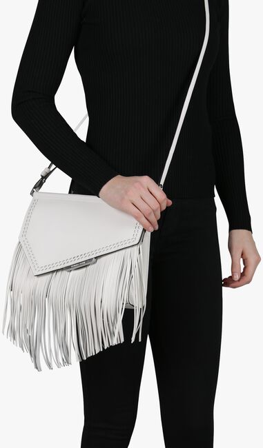 Witte KENDALL & KYLIE Clutch GINZA FRINGE - large
