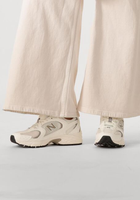 Witte NEW BALANCE Lage sneakers U530 - large