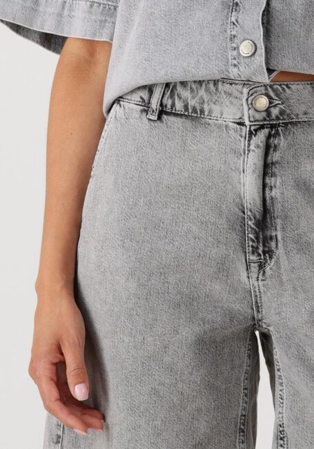 Lichtgrijze MY ESSENTIAL WARDROBE Broeken MALOMW 143 SHORTS - large