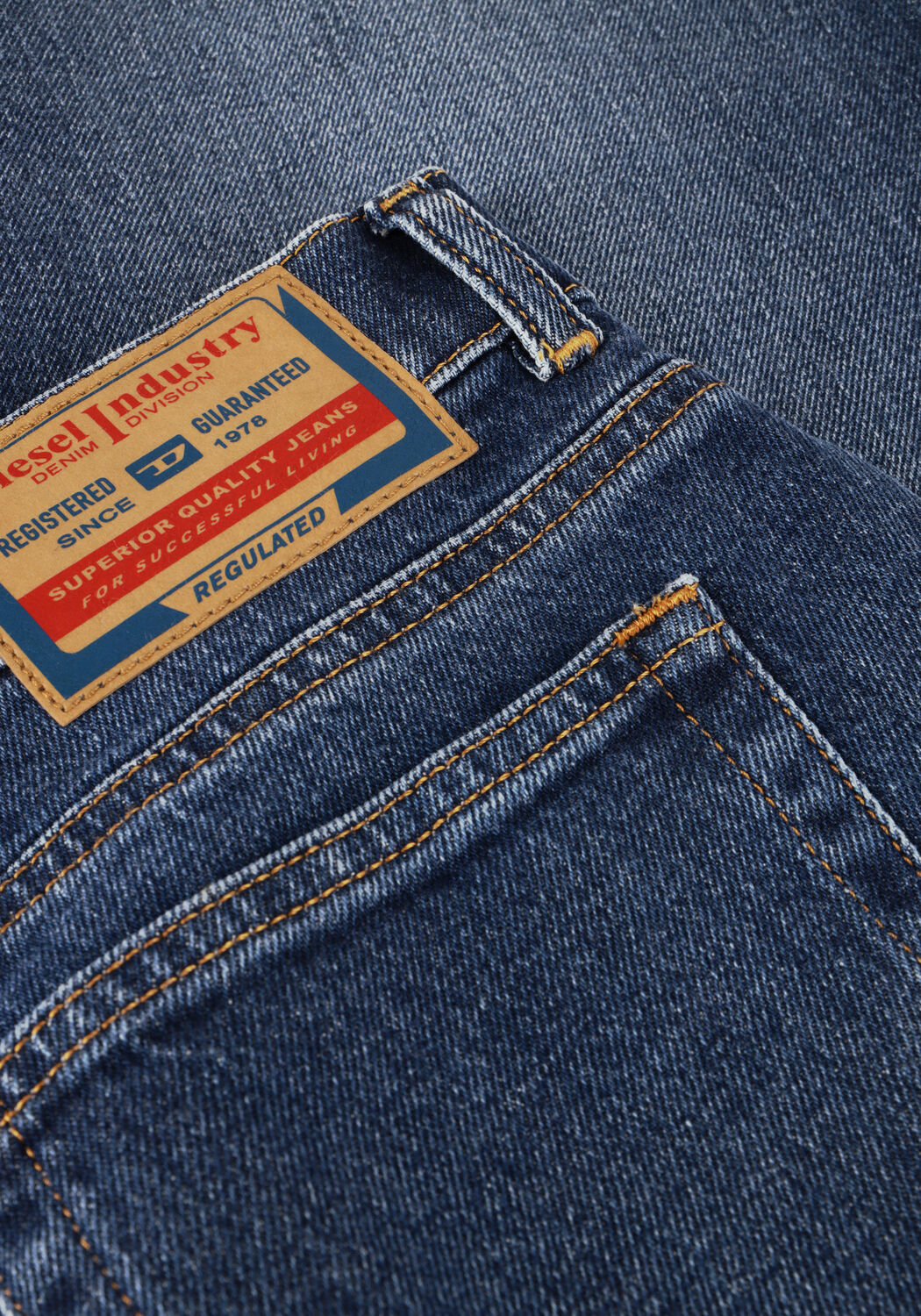 Donkerblauwe DIESEL Wide jeans 1978 D-AKEMI - large