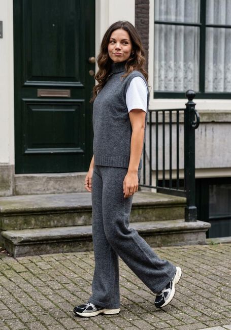 Donkergrijze TWNS Flared broek GREENFIELD - large