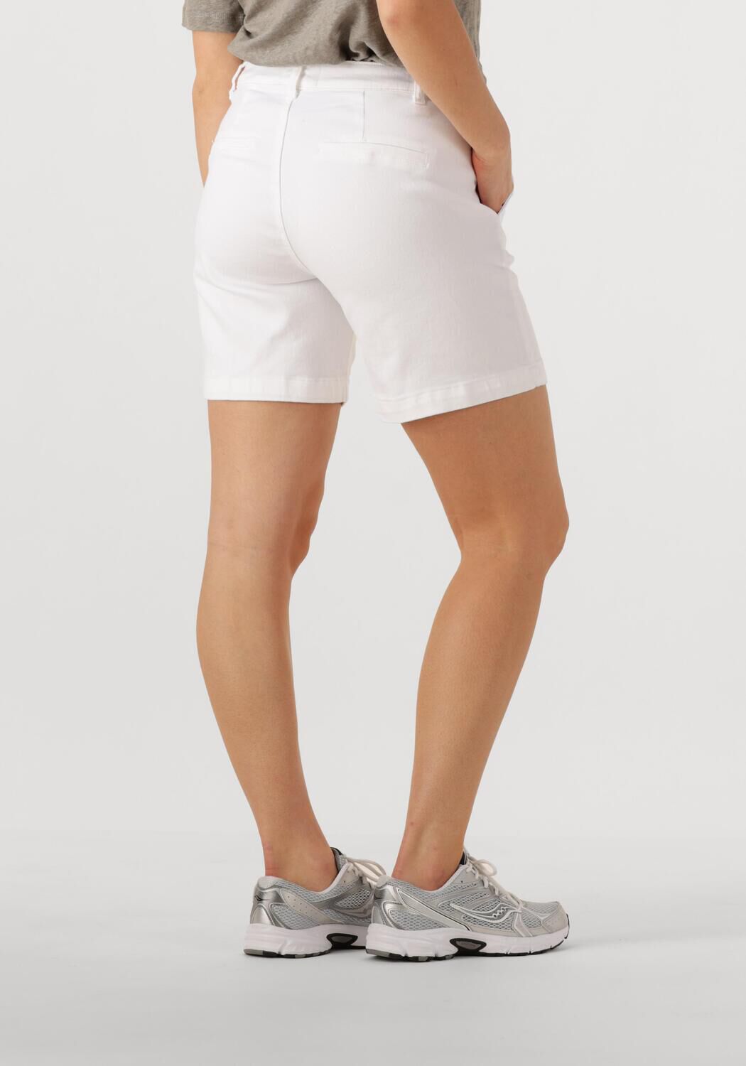 MY ESSENTIAL WARDROBE Dames Broeken Laramw 149 Shorts Wit