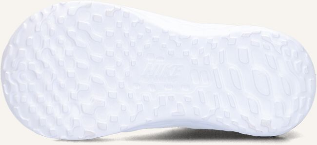 Witte NIKE Lage sneakers NIKE REVOLUTION 6 NN (TDV) Witte NIKE Lage sneakers NIKE REVOLUTION 6 NN (TDV) - large