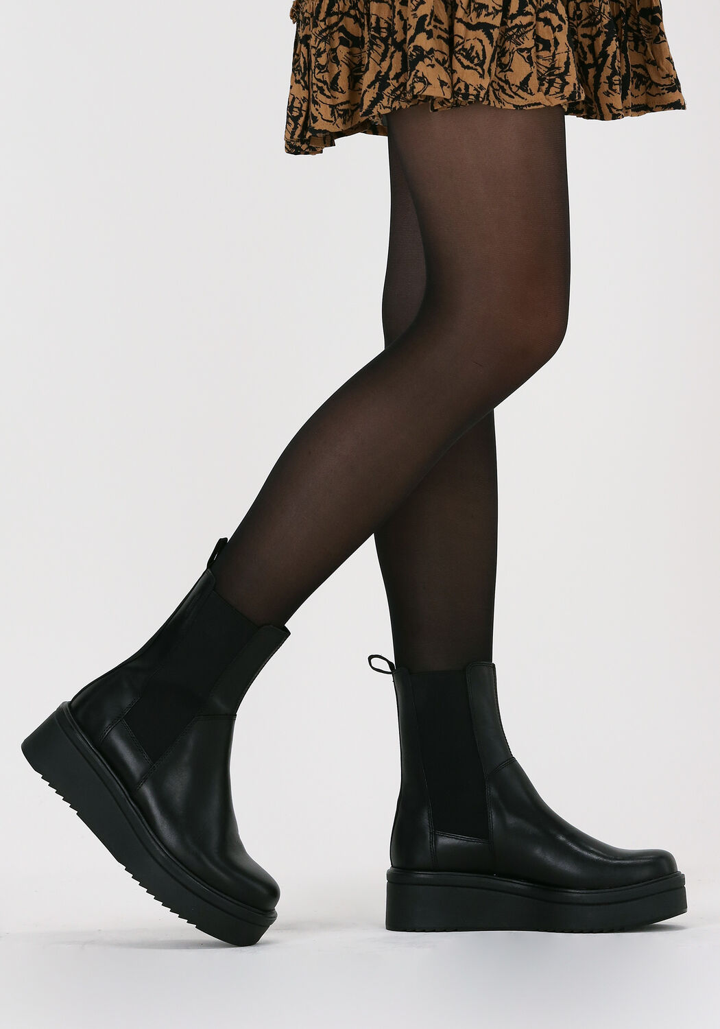 Zwarte VAGABOND SHOEMAKERS Chelsea boots TARA - large