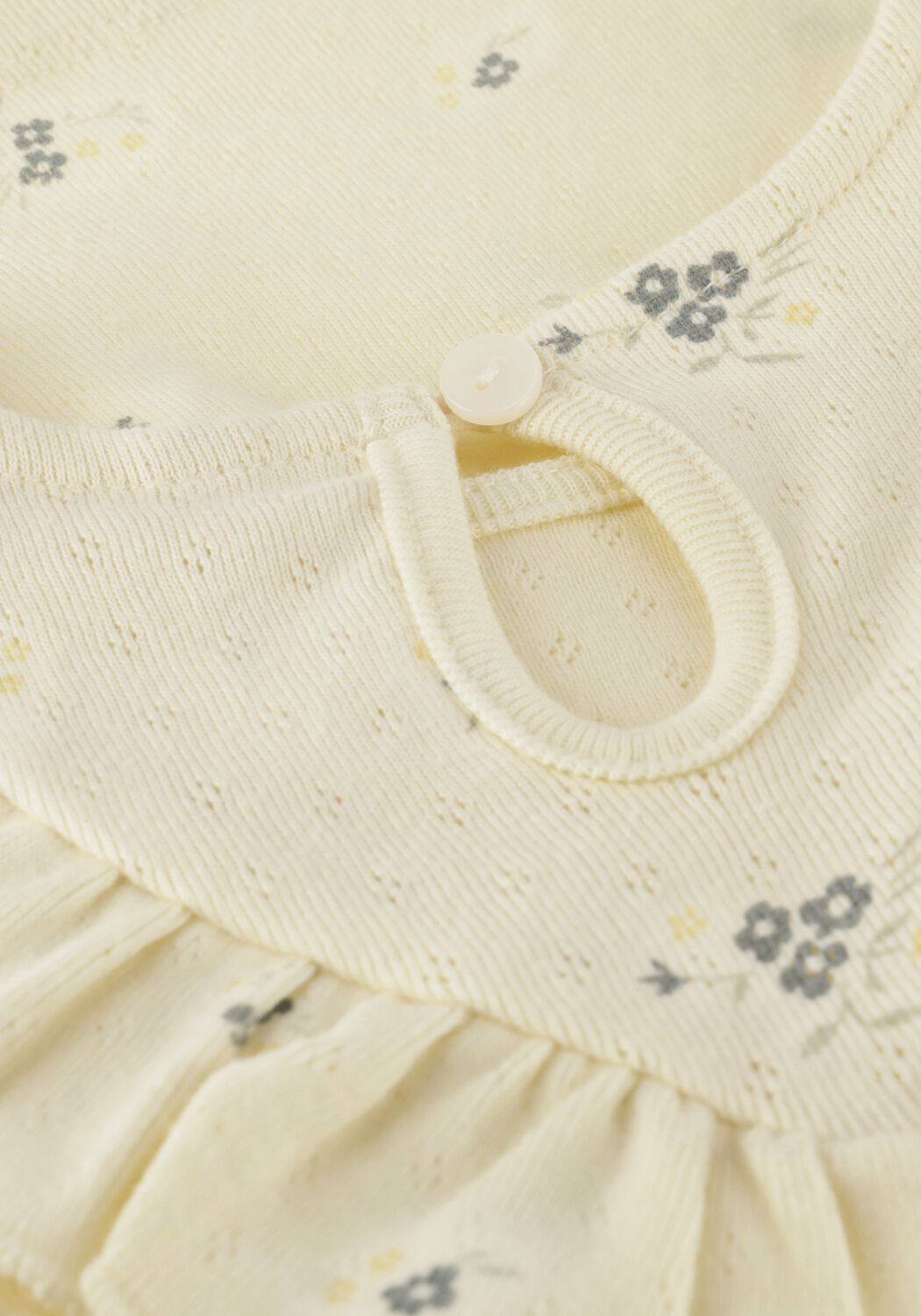 Witte QUINCY MAE Jurken SLEEVELESS RUFFLE V DRESS - large