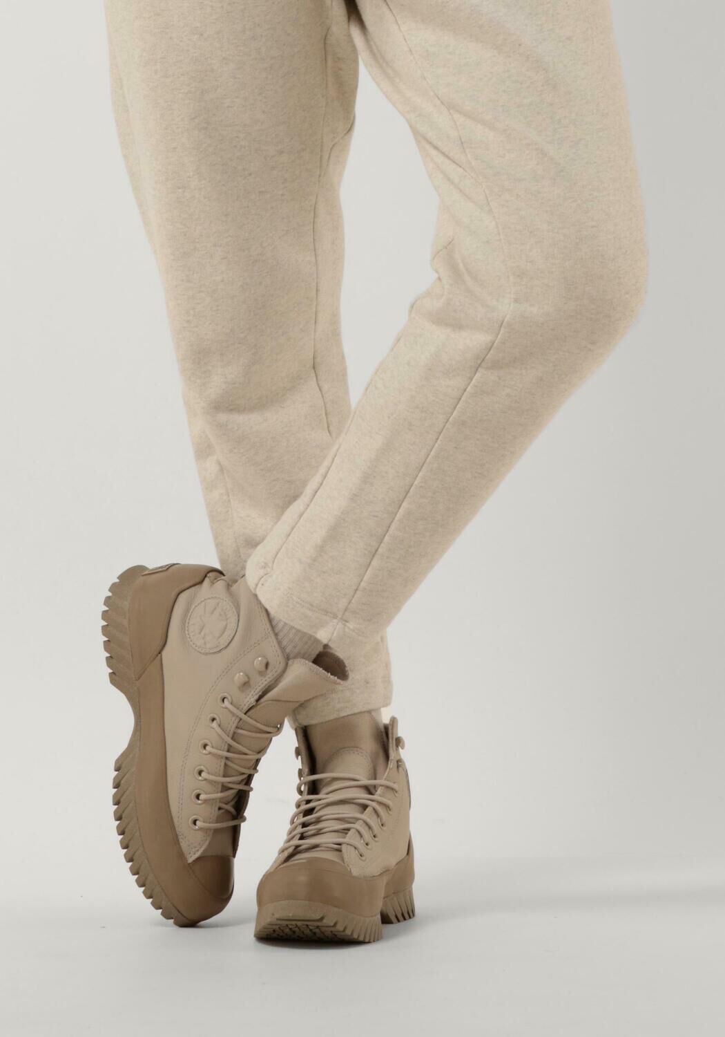 CONVERSE CHUCK TAYLOR ALL STAR LUGGED 2.0 - large