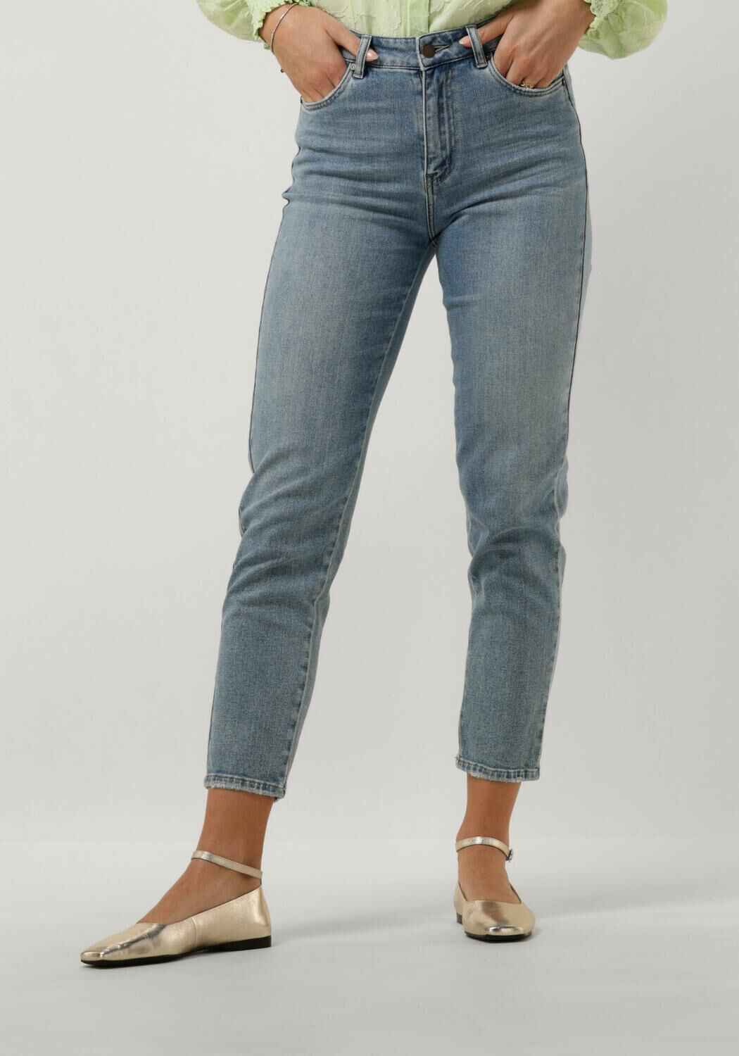 Circle of Trust cropped high waist mom jeans CHLOE medium blue denim