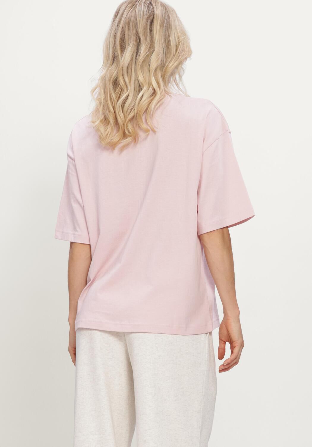 Lichtroze NEW BALANCE T-shirt TRACKSIDE OVERSIZED T-SHIRT - large