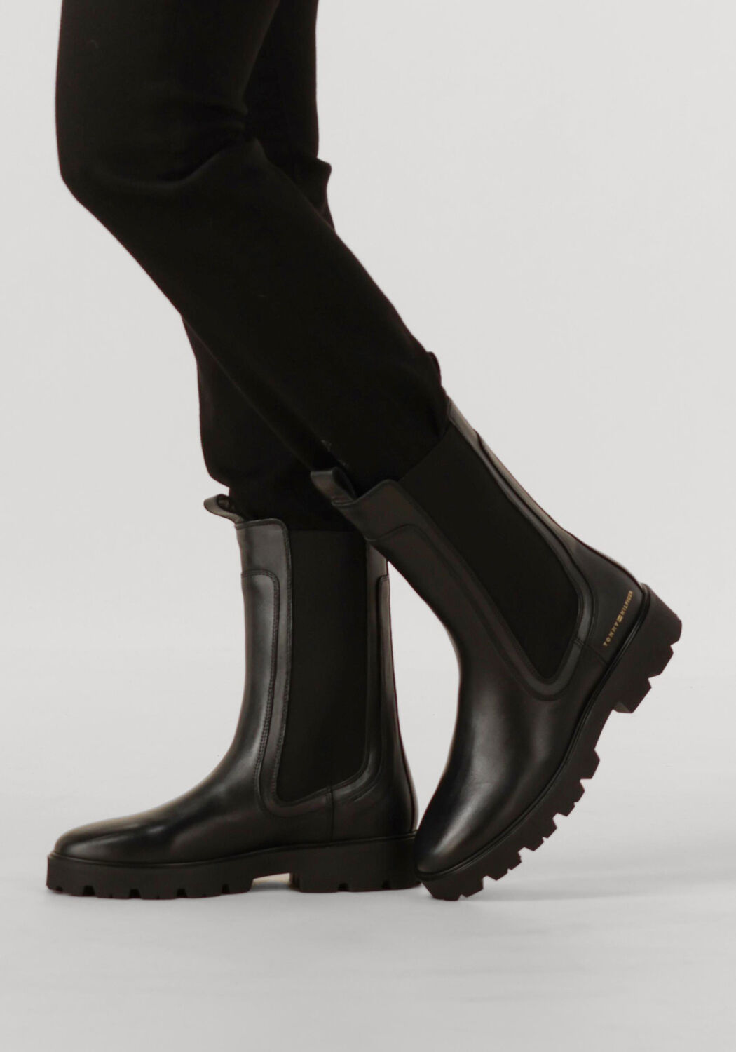 Zwarte TOMMY HILFIGER Chelsea boots TH LTHR MID CHELSEA - large