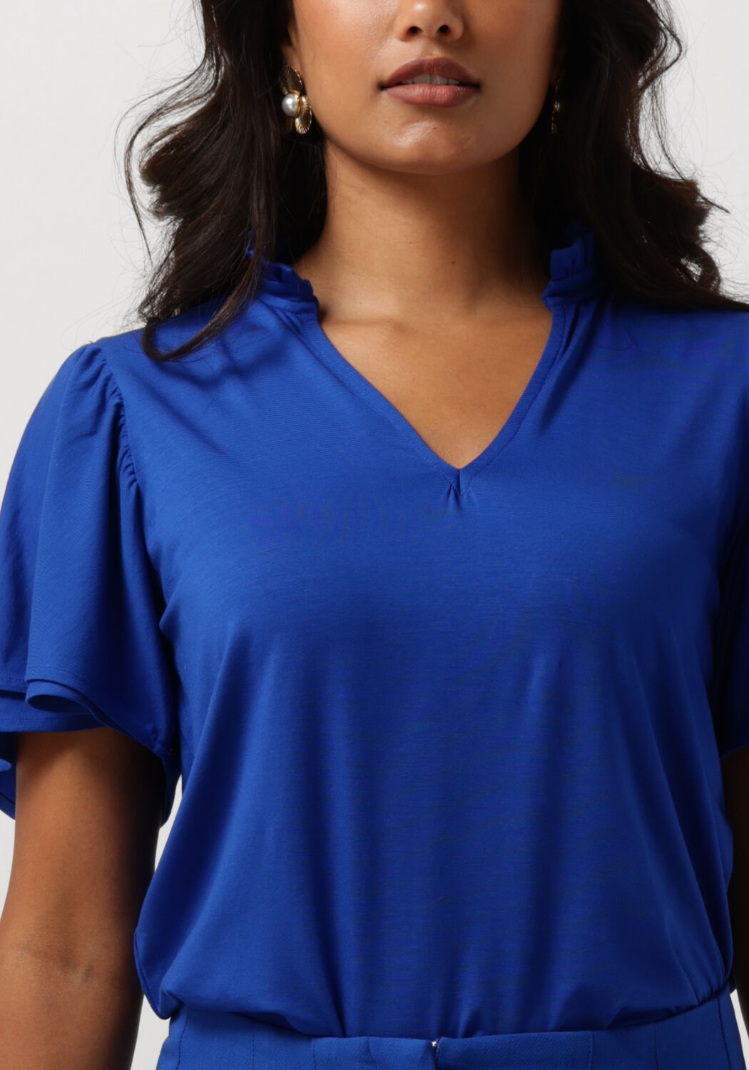JANSEN AMSTERDAM Dames Tops & T-shirts Tc136 Top Short Ruffled Sleeve V-neck Blauw