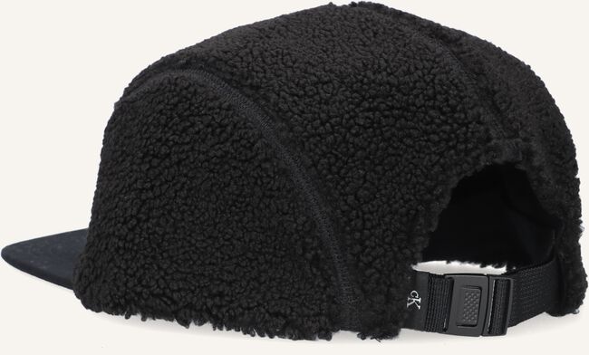 Zwarte CALVIN KLEIN Pet MONOGRAM SHERPA CAP Zwarte CALVIN KLEIN Pet MONOGRAM SHERPA CAP - large