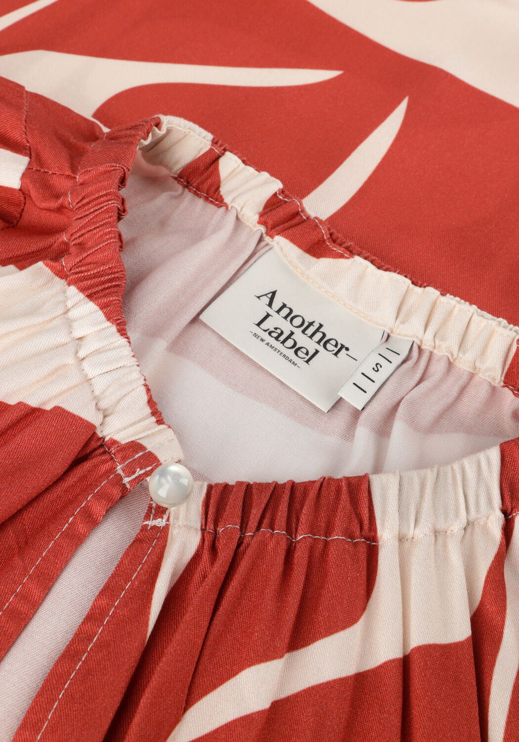 Rode ANOTHER LABEL Mini jurk MAYSA DRESS S/S - large