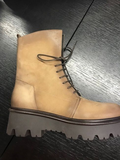 Camel NOTRE-V Veterboots A48308 SAMPLE - large