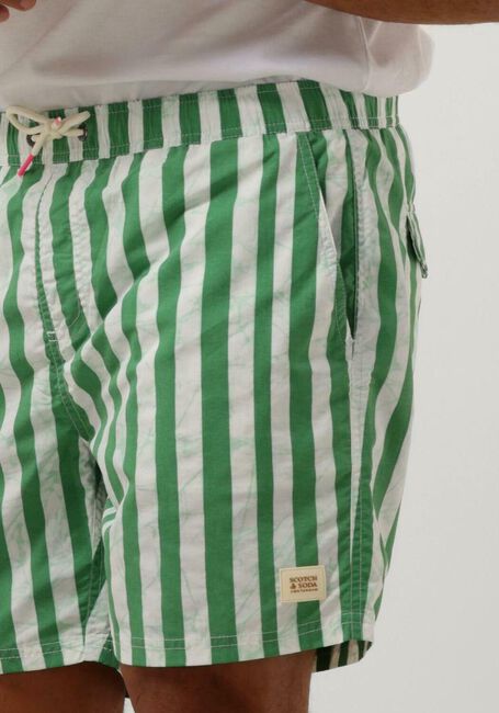 Groene SCOTCH & SODA Zwembroeken MID LENGTH - BATIK STRIPE PRINTED SWIMSHORT - large