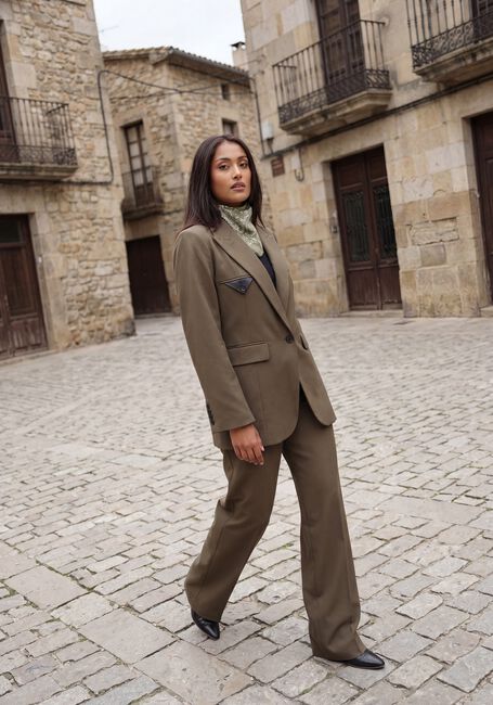 Donkergroene HAUTE L'AMITI&Eacute; Pantalon PREMIERE PLAIN TALL PANT - large