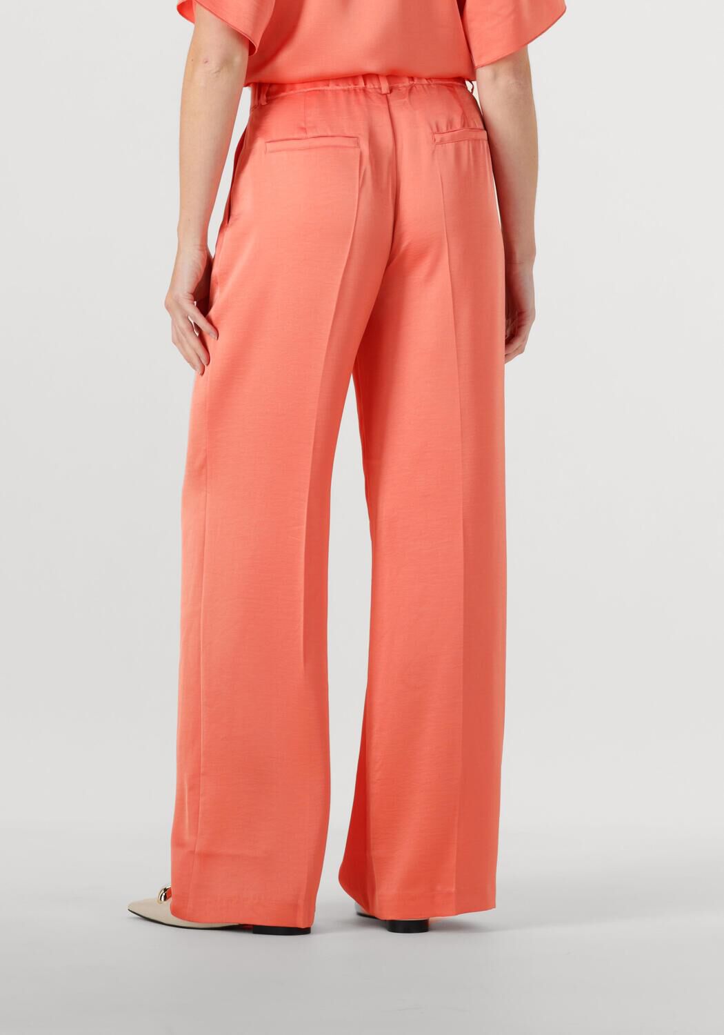 DANTE6 Dames Broeken Jules Satin Smart Pants Koraal