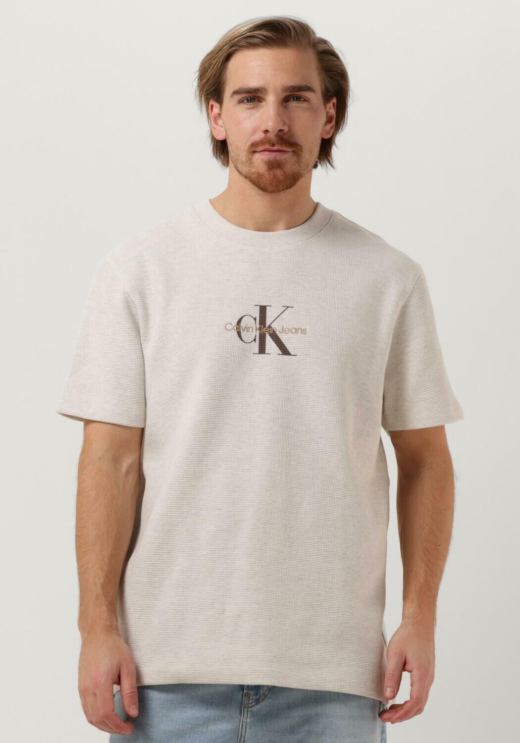 Calvin klein tee store shirts