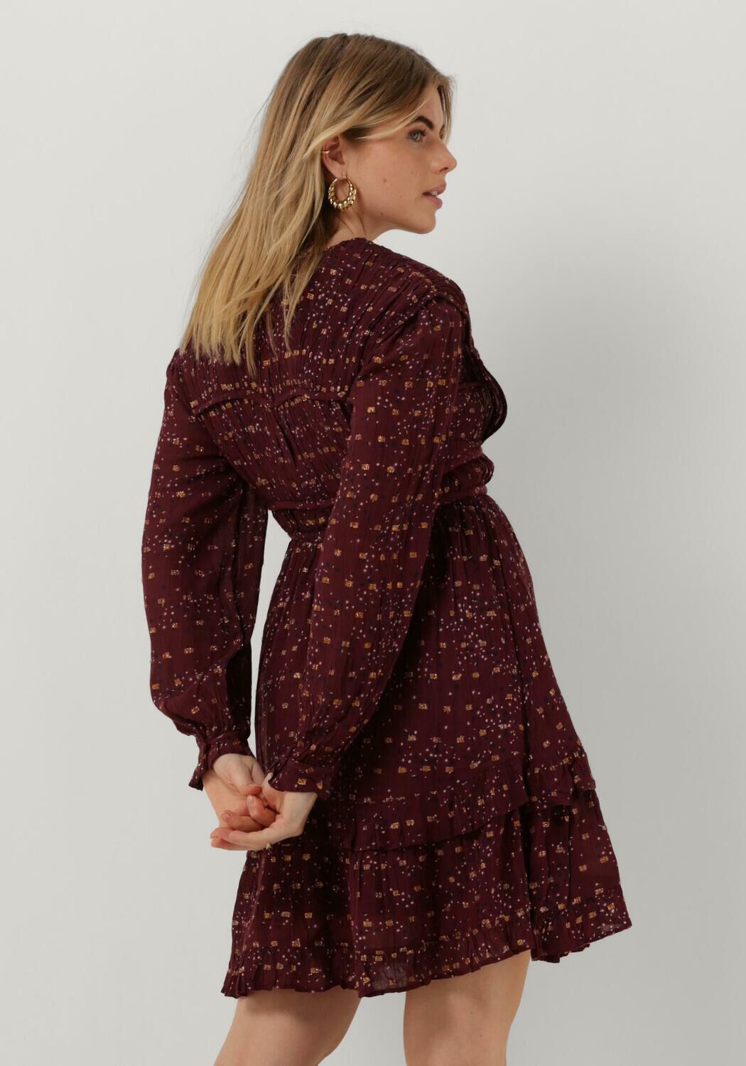 Scotch & Soda Dames Jurken Long Sleeved Lurex Jacquard Ruffle Dress With V-neck - Rood, foto 3