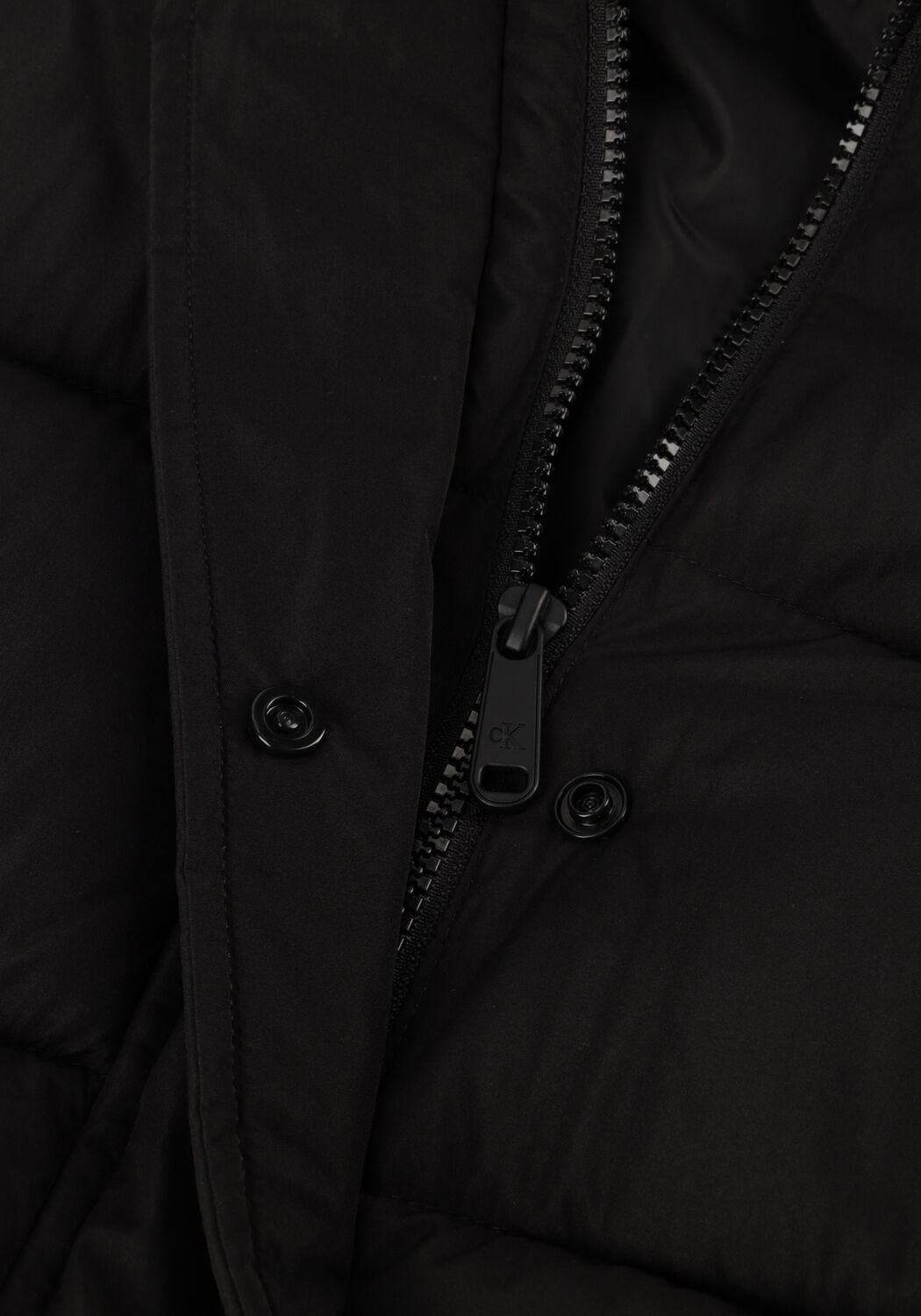 Zwarte CALVIN KLEIN Gewatteerde jas MATTE MONOLOGO MW SHORT PUFFER - large