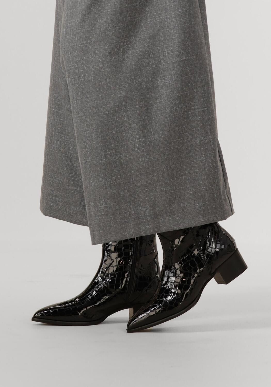 Zwarte NOTRE-V Enkellaarsjes 63231 - large