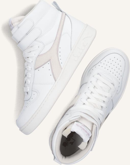 Witte DIADORA Hoge sneakers MAGIC BASKET DEMI ICONA MID DAMES Witte DIADORA Hoge sneakers MAGIC BASKET DEMI ICONA MID DAMES - large