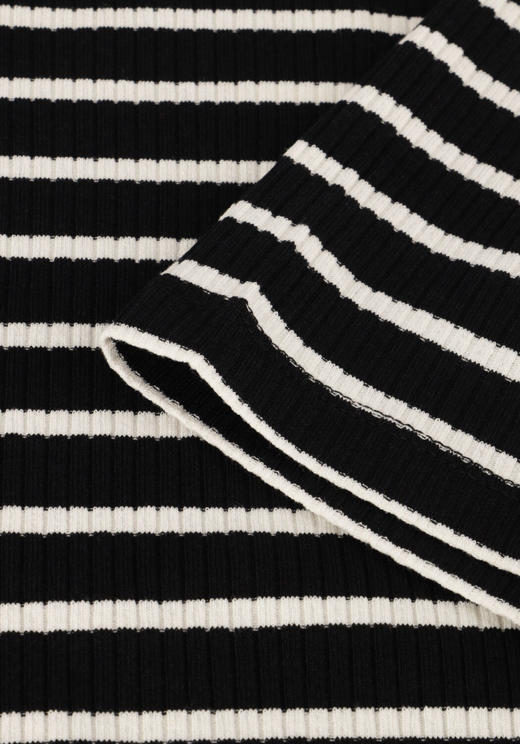 Zwarte ANOTHER LABEL T-shirt ELYNE STRIPE T-SHIRT S/S - large
