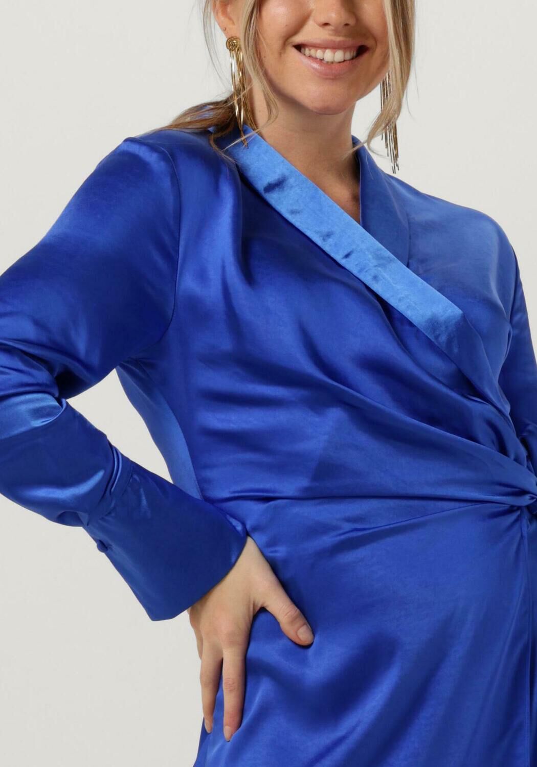COLOURFUL REBEL Dames Jurken Dorin Uni Satin Mini Wrap Dress Blauw