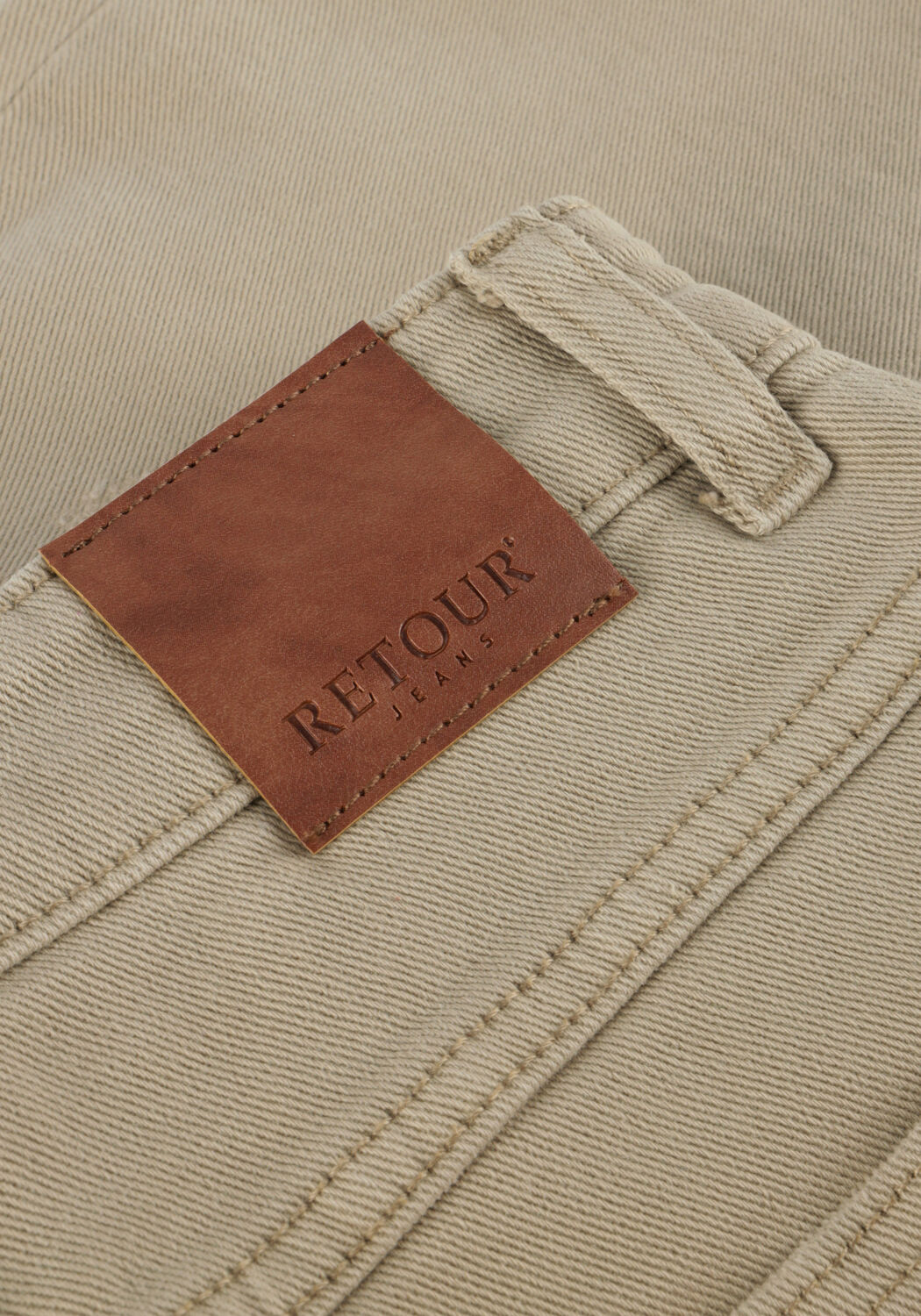 Zand RETOUR Shorts QUIN - large