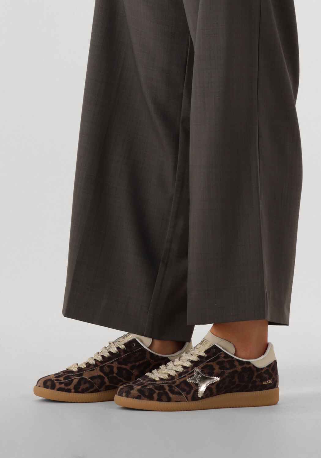 Beige AMA BRAND DELUXE Lage sneakers BLADE - large