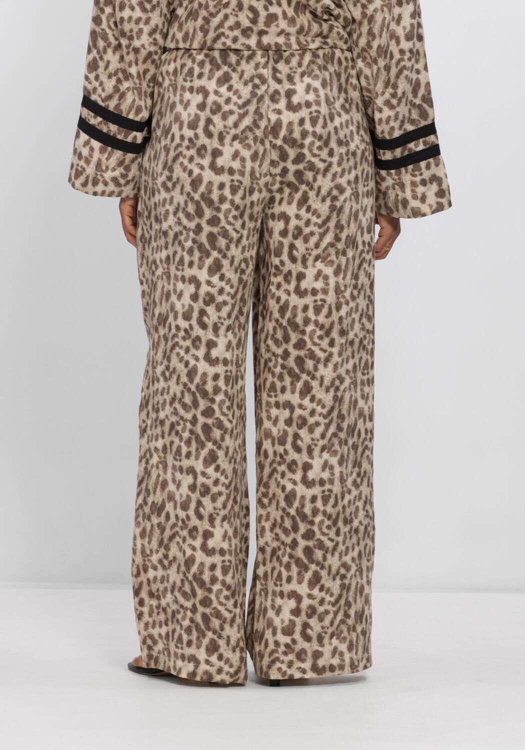 Bruine ALIX THE LABEL Broeken LADIES WOVEN SPORTY ANIMAL PANTS - large