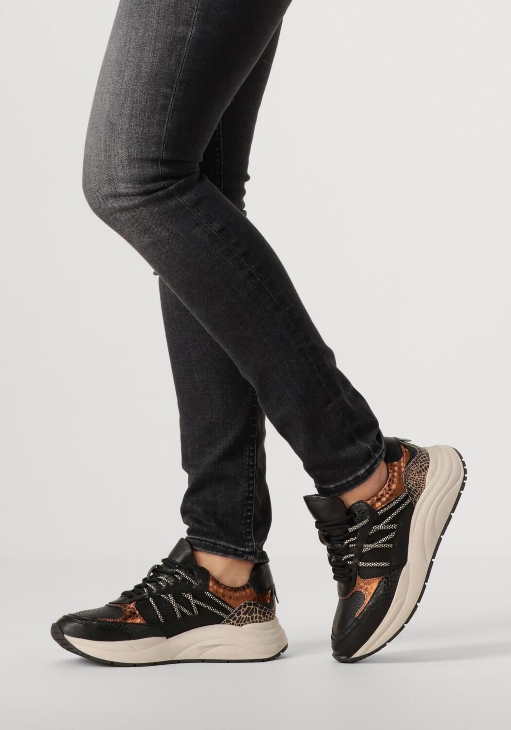 Zwarte OMODA Lage sneakers CHARU - large