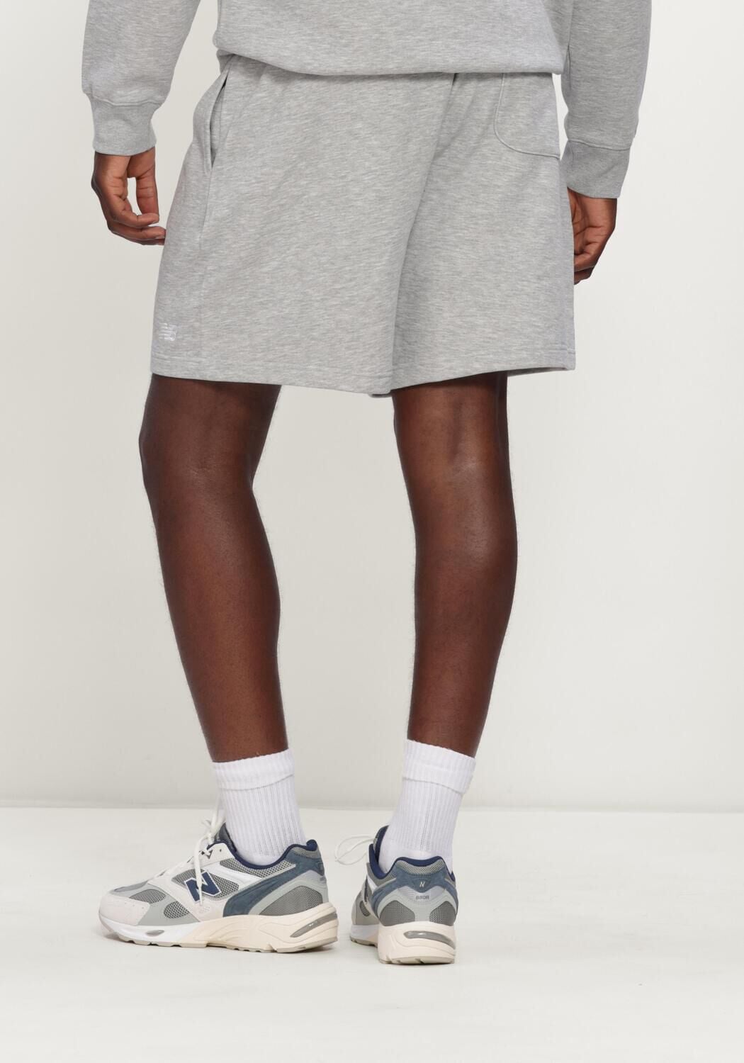 Lichtgrijze NEW BALANCE Sportshorts SE FT SH 7 INCH - large
