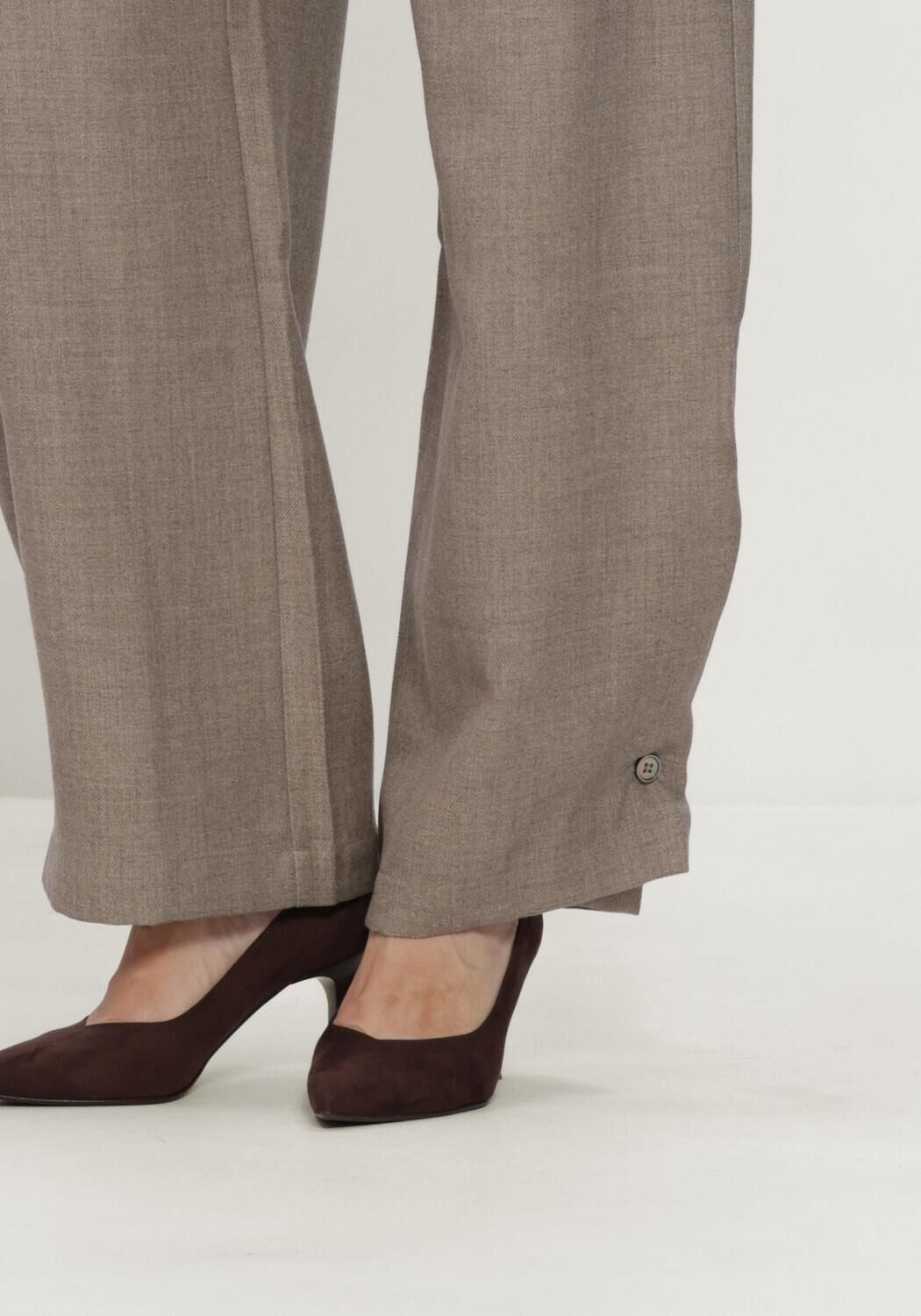 RUBY TUESDAY Dames Broeken Clendis Tappered Button Detail Pants Taupe