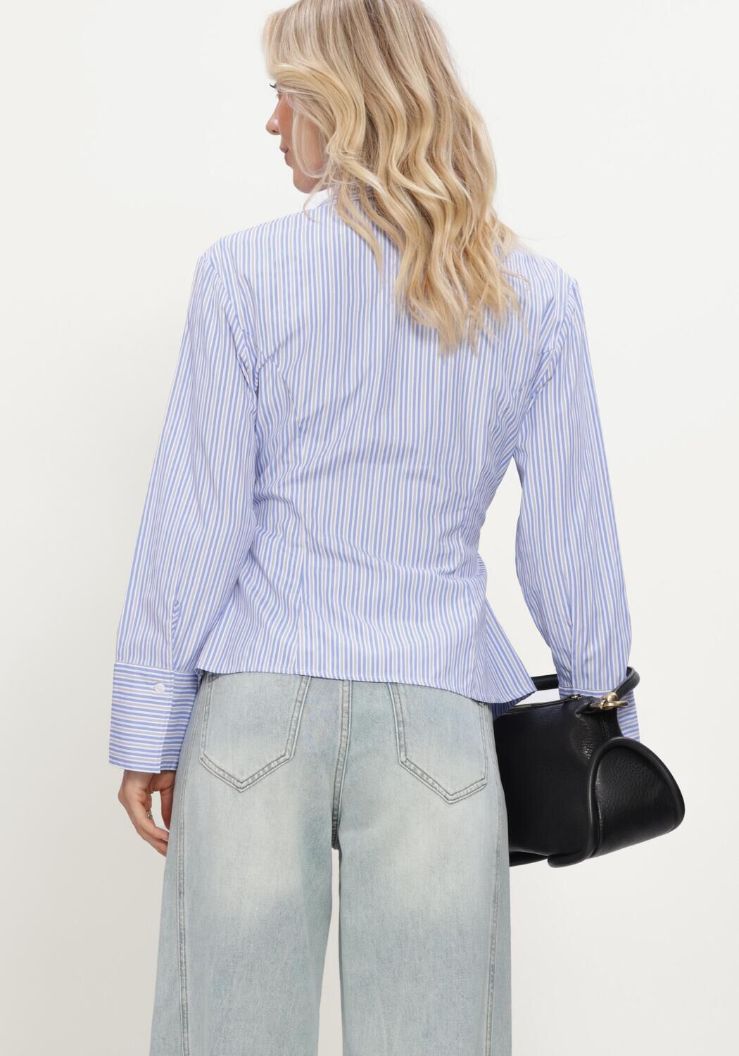 Blauwe HAUTE L'AMITI&Eacute; Blouses NINA STRAP SHIRT - large