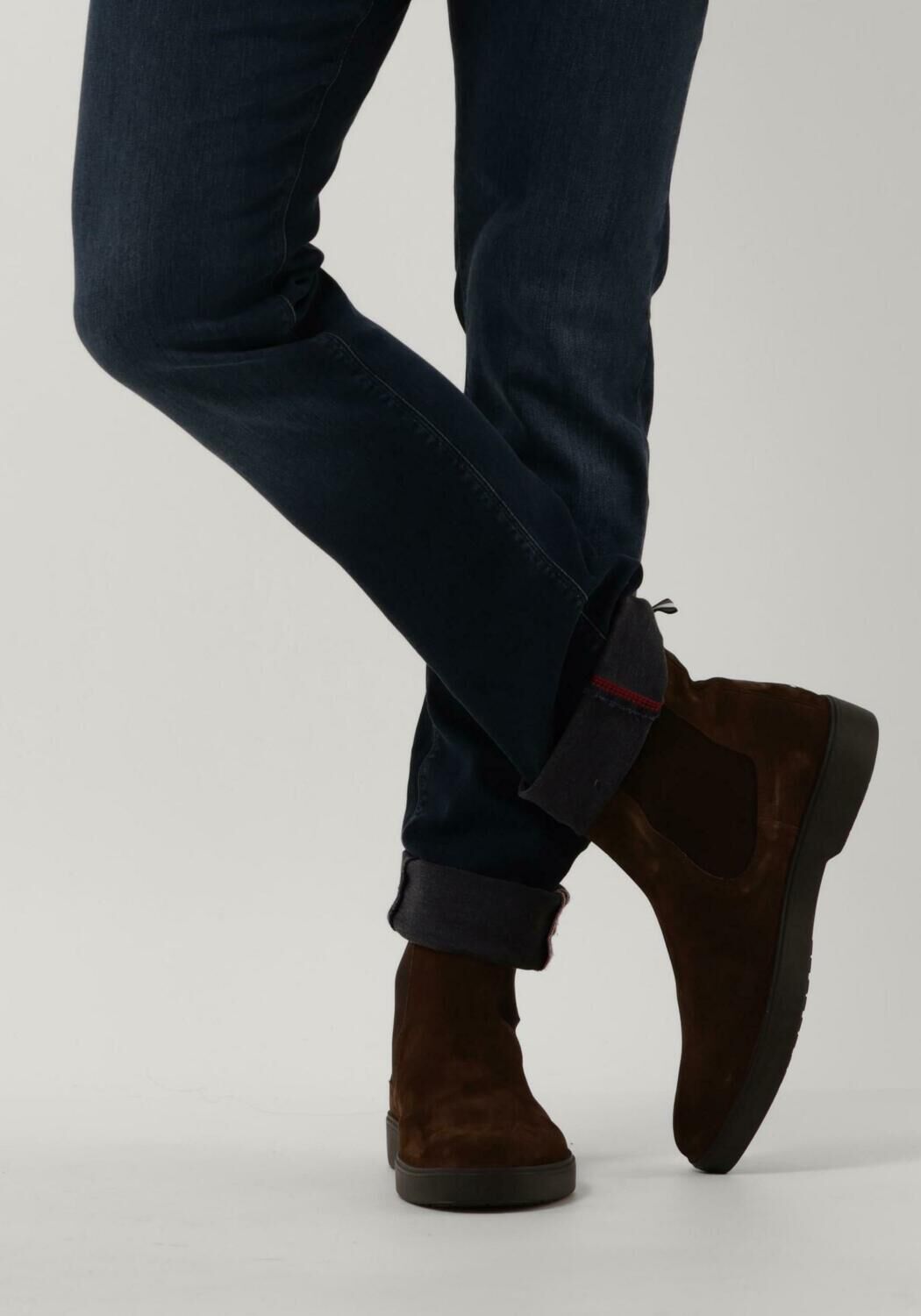 Bruine TOMMY HILFIGER Chelsea boots CLASSIC HILFIGER SUEDE CHELSEA - large