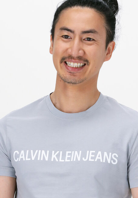 Grijze CALVIN KLEIN T-shirt INSTITUTIONAL LOGO SLIM SS TEE - large