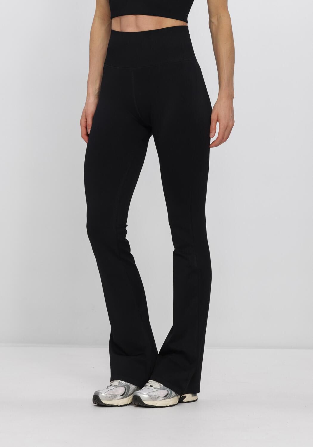 Zwarte AIM'N Sportleggings SHAPE SEAMLESS FLARE TIGHTS - large