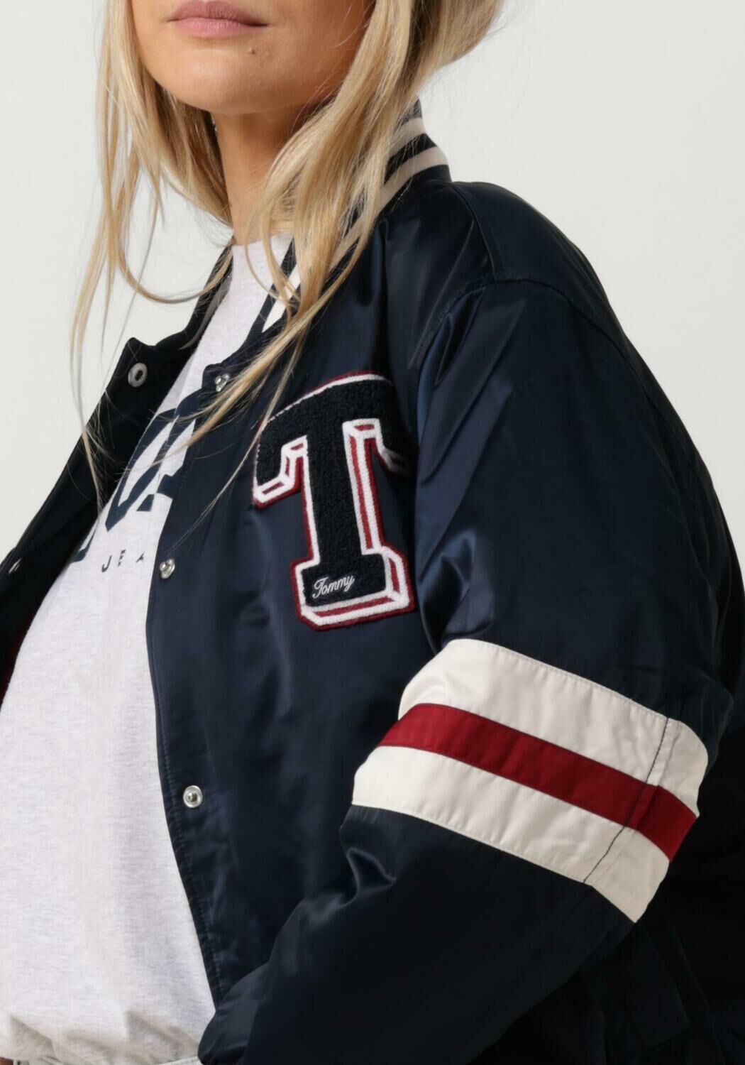 TOMMY JEANS Dames Jassen Tjw Letterman Satin Blauw