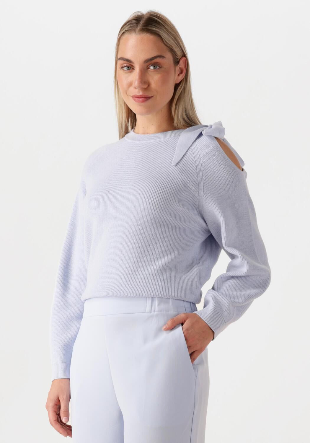 DANTE6 Dames Truien & Vesten Ulyn Cut-out Bow Sweater Lichtblauw