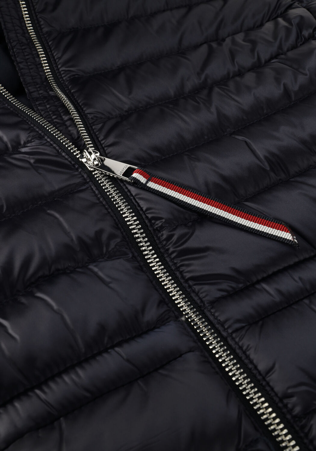 Donkerblauwe TOMMY HILFIGER Gewatteerde jas FEMININE LW DOWN JACKET - large