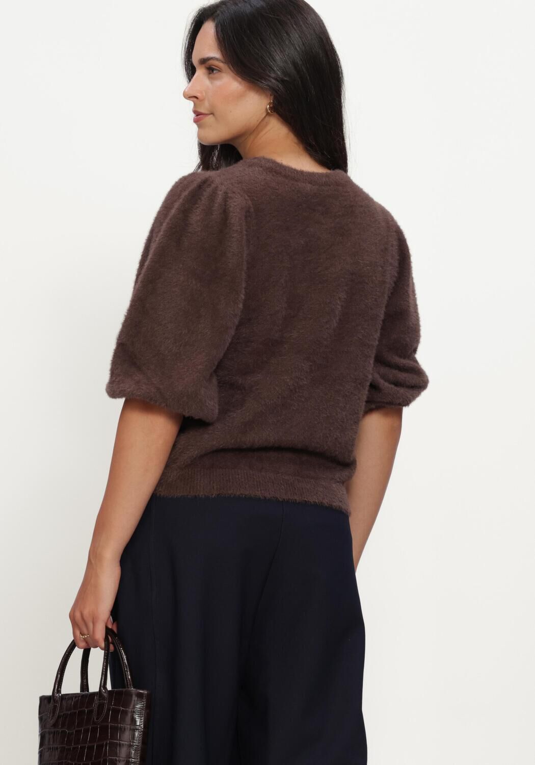 RUBY TUESDAY Dames Truien & Vesten Vivann Short Balloon Sleeve Fluffy Knitted Top Bruin