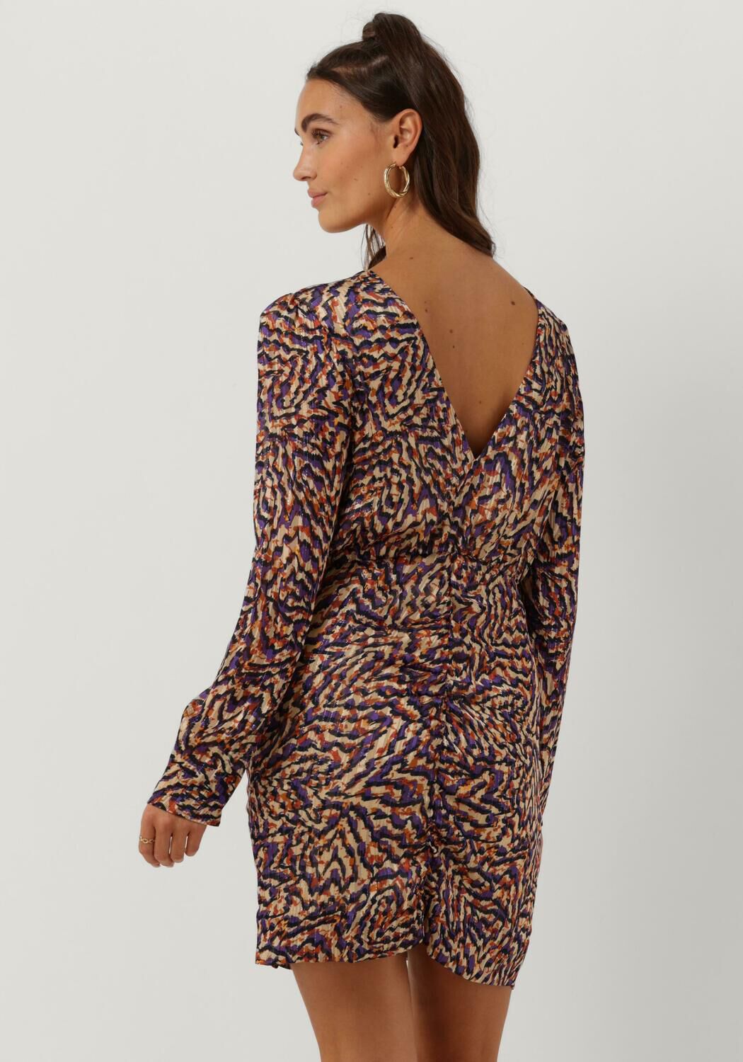 Second sales female jurk