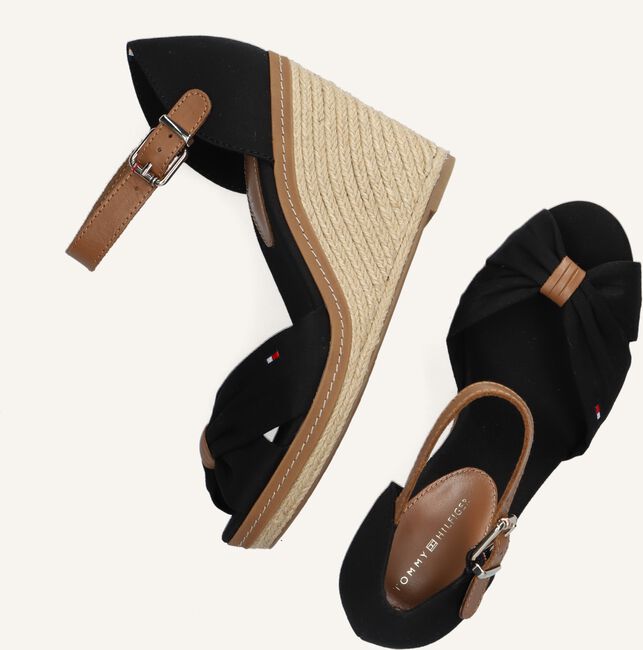 Zwarte TOMMY HILFIGER Platte sandalen ICONIC ELENA Zwarte TOMMY HILFIGER Platte sandalen ICONIC ELENA - large