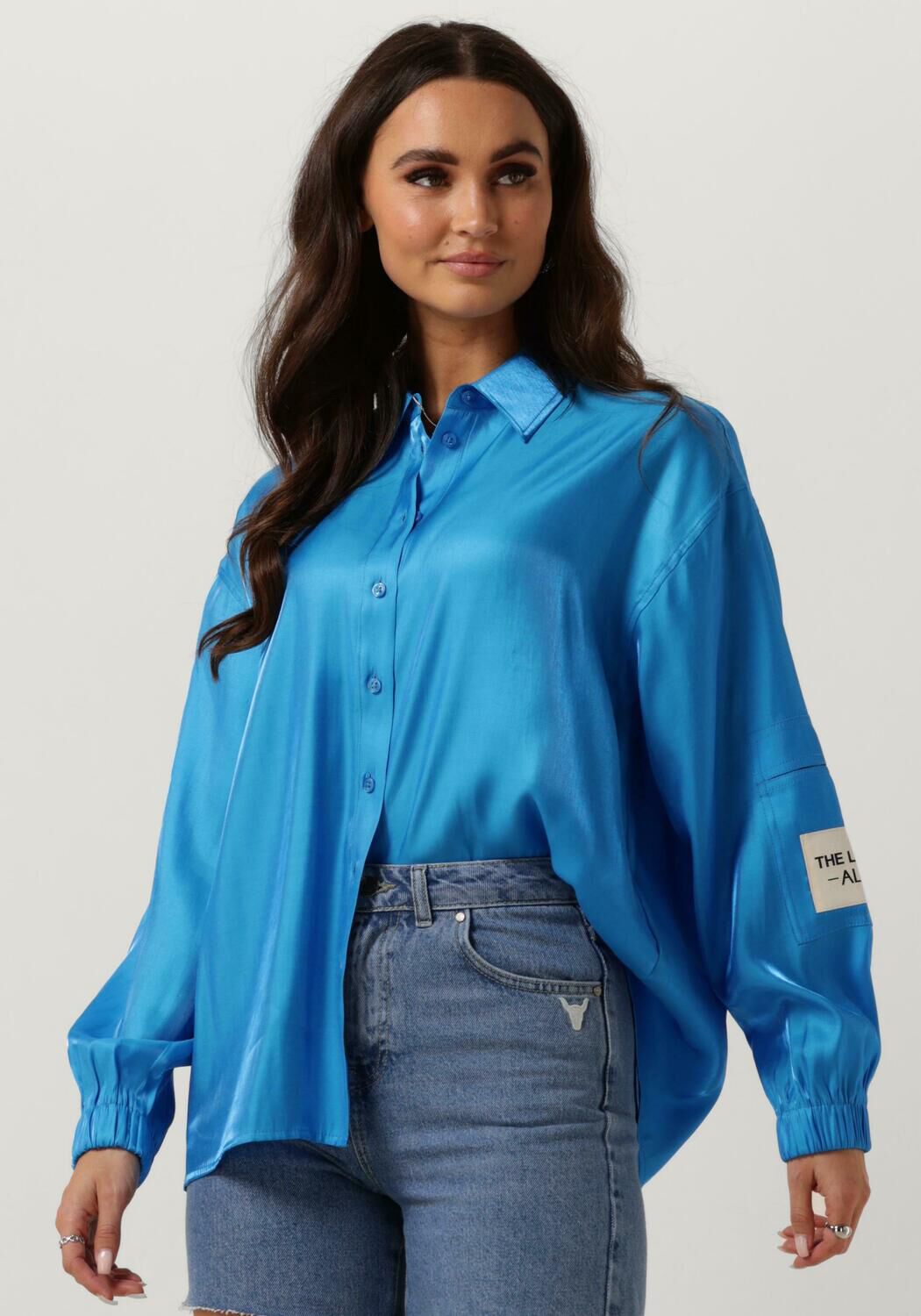 ALIX THE LABEL Dames Blouses Ladies Woven Shiny Satin Blouse Blauw