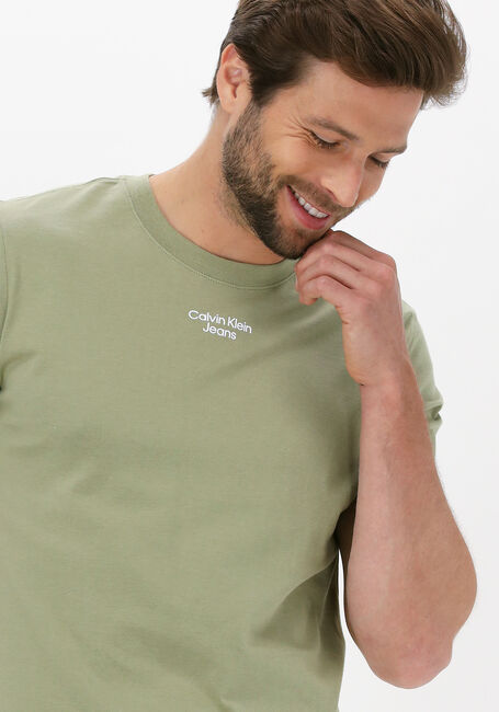 Groene CALVIN KLEIN T-shirt STACKED LOGO TEE - large